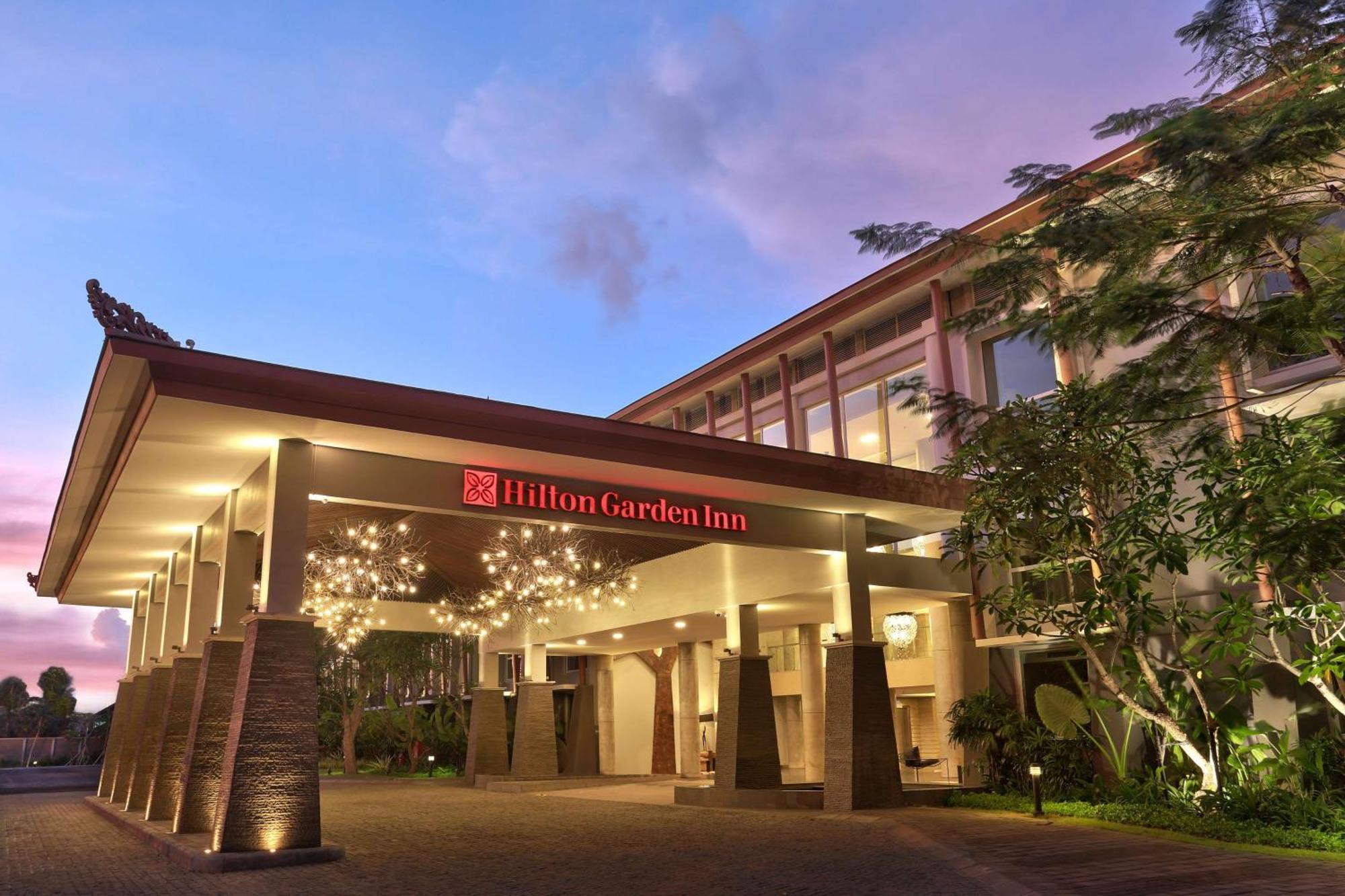 Hilton Garden Inn Bali Ngurah Rai Airport Kuta  Exterior photo